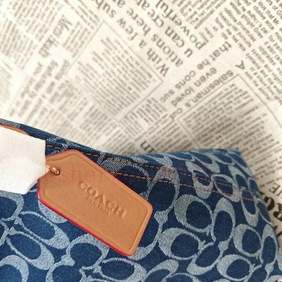 🥳🥳Coach Laurel Shoulder Bag Denim - Picture 6 of 11
